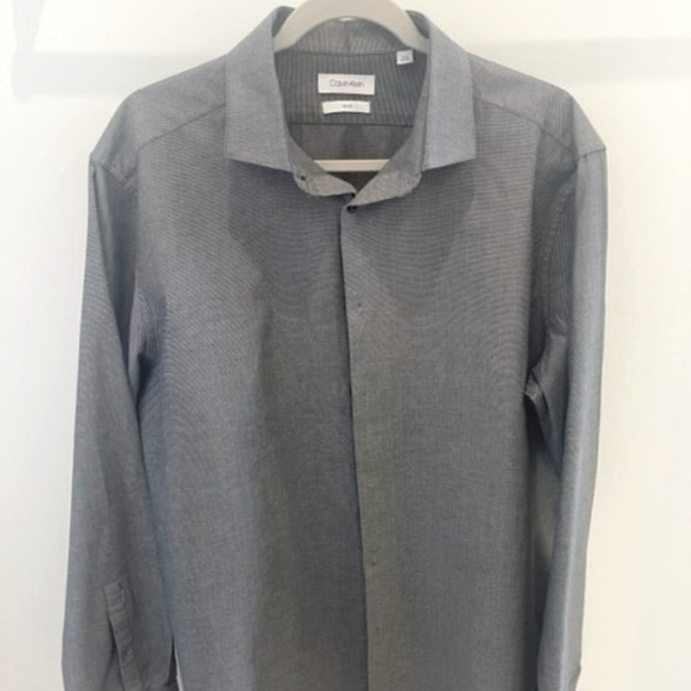 Mens Calvin Klein button down dress shirt